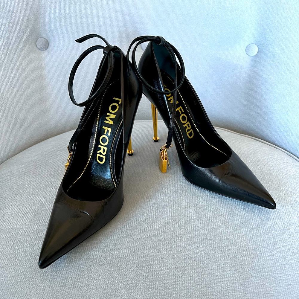 TOM FORD LOCK LEATHER STILETTO PUMPS